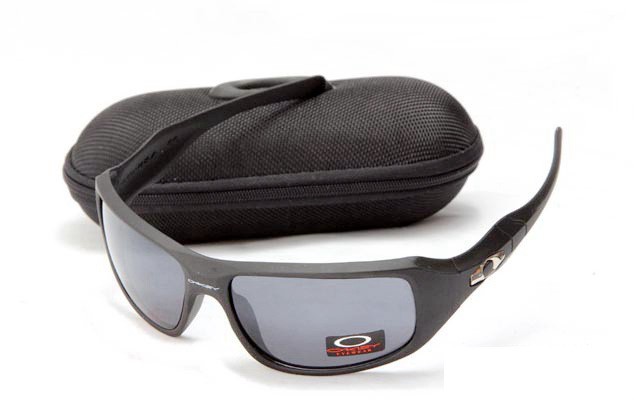Oakley c six sunglasses matte black/grey iridium