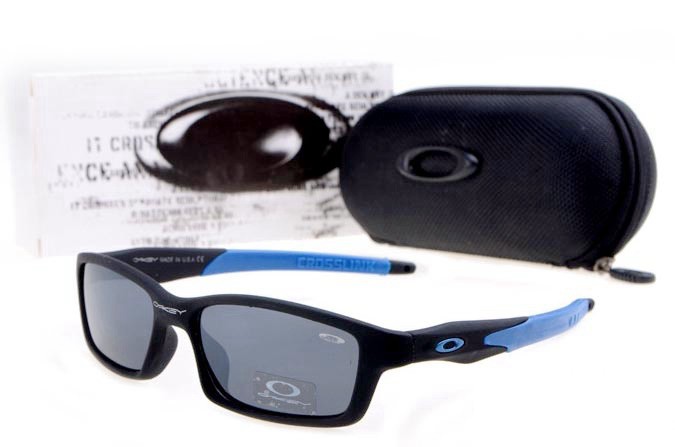 Oakley crosslink sunglasses matte black/black iridium