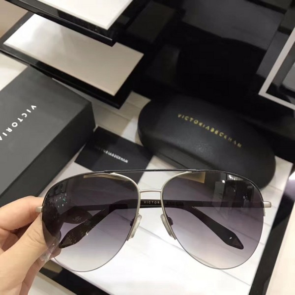 Victoria Beckham Classic Mirrored Sunglasses Black Gray