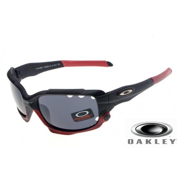 Oakley Racing Jacket Sunglasses Black / Gray Vented Iridium