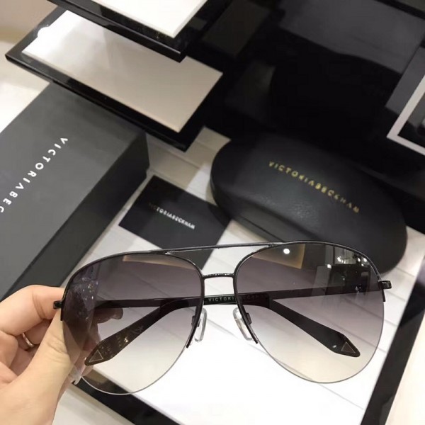Victoria Beckham Classic Mirrored Sunglasses Black Grey