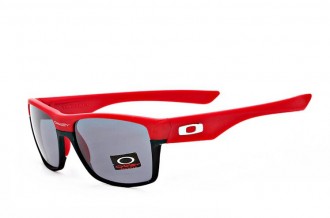 Oakley twoface sunglasses in matte black and red and gray iridium