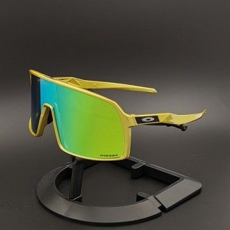 Oakley 2.5 Sutro sunglasses Golden frame green fire lens