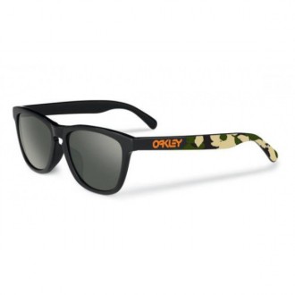 Oakleys Camo frogskins Black Frame Black Lens O8002