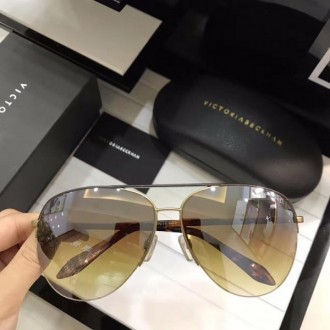 Victoria Beckham Classic Mirrored Sunglasses Black Yellow