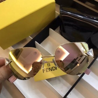 Fendi FF0242-S Iridia Cat-Eye Sunglasses Pink
