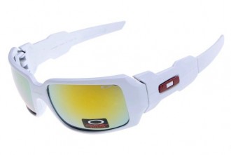 Oakley oil drum sunglasses in white / fire iridium