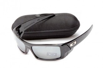 Oakley gascan sunglasses in polished black / gray iridium