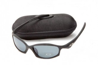 Oakley hatchet wire sunglasses in polished black / orion blue
