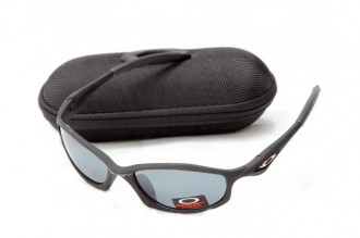 Oakley hatchet wire sunglasses in matte black / grey