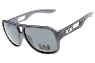 Oakley Dispatch II Sunglasses matte grey/grey iridium