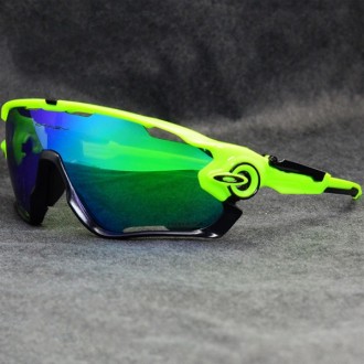 Oakley Sunglasses Jawbreaker green/black Frame ice Iridium Lens black logo