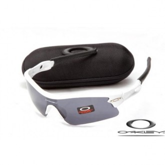 Oakley Radar Path sunglasses White Frame Gray Lens