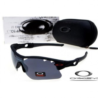  Oakley Radar Path Photochromic sunglasses Matte Black Frame Gray Vented Lens OAKLEY201567151